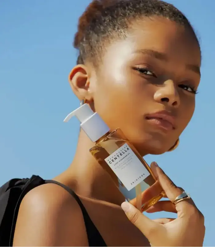 skin1004-centella-light-cleansing-oil-200ml-1